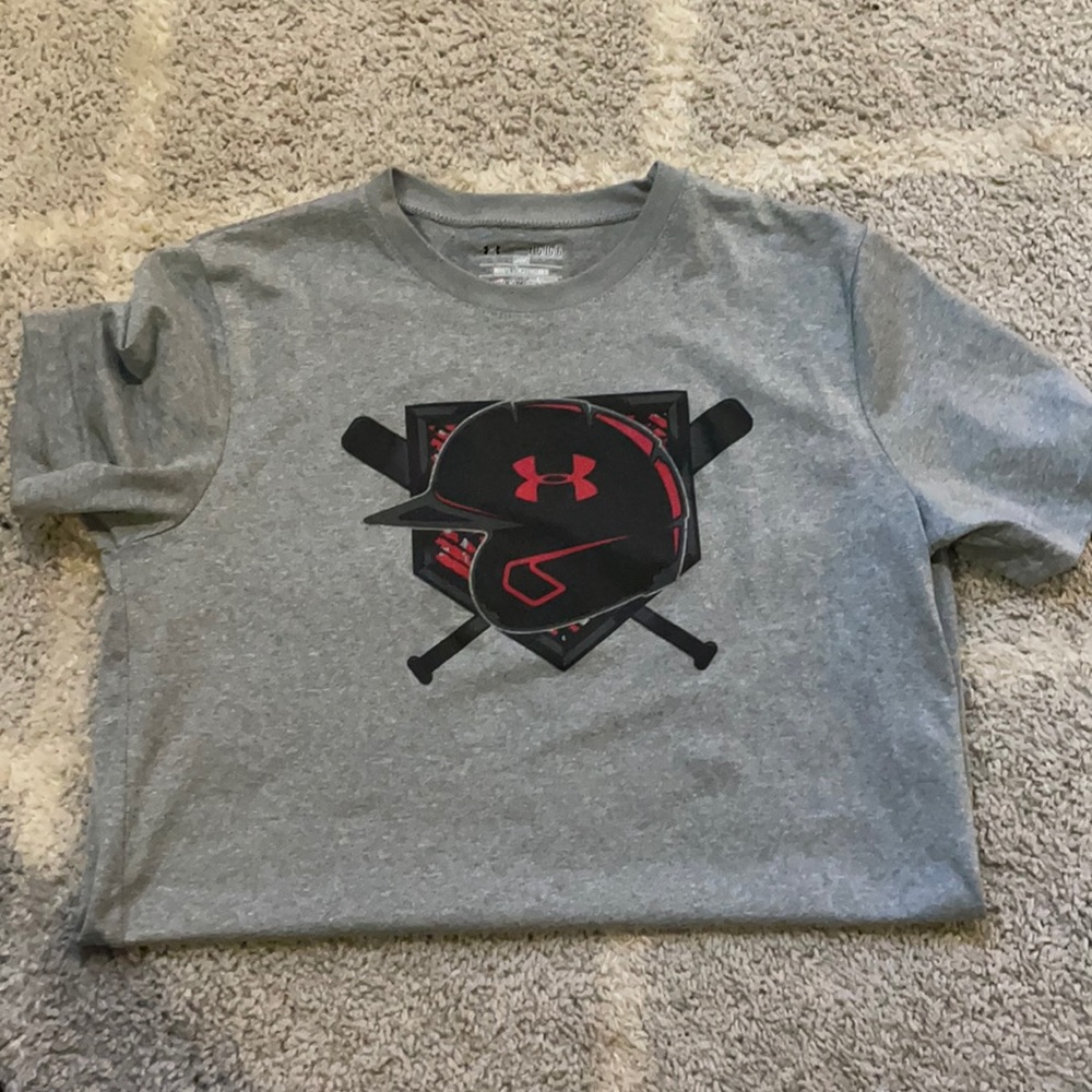 Under Armour baseball t-shirt